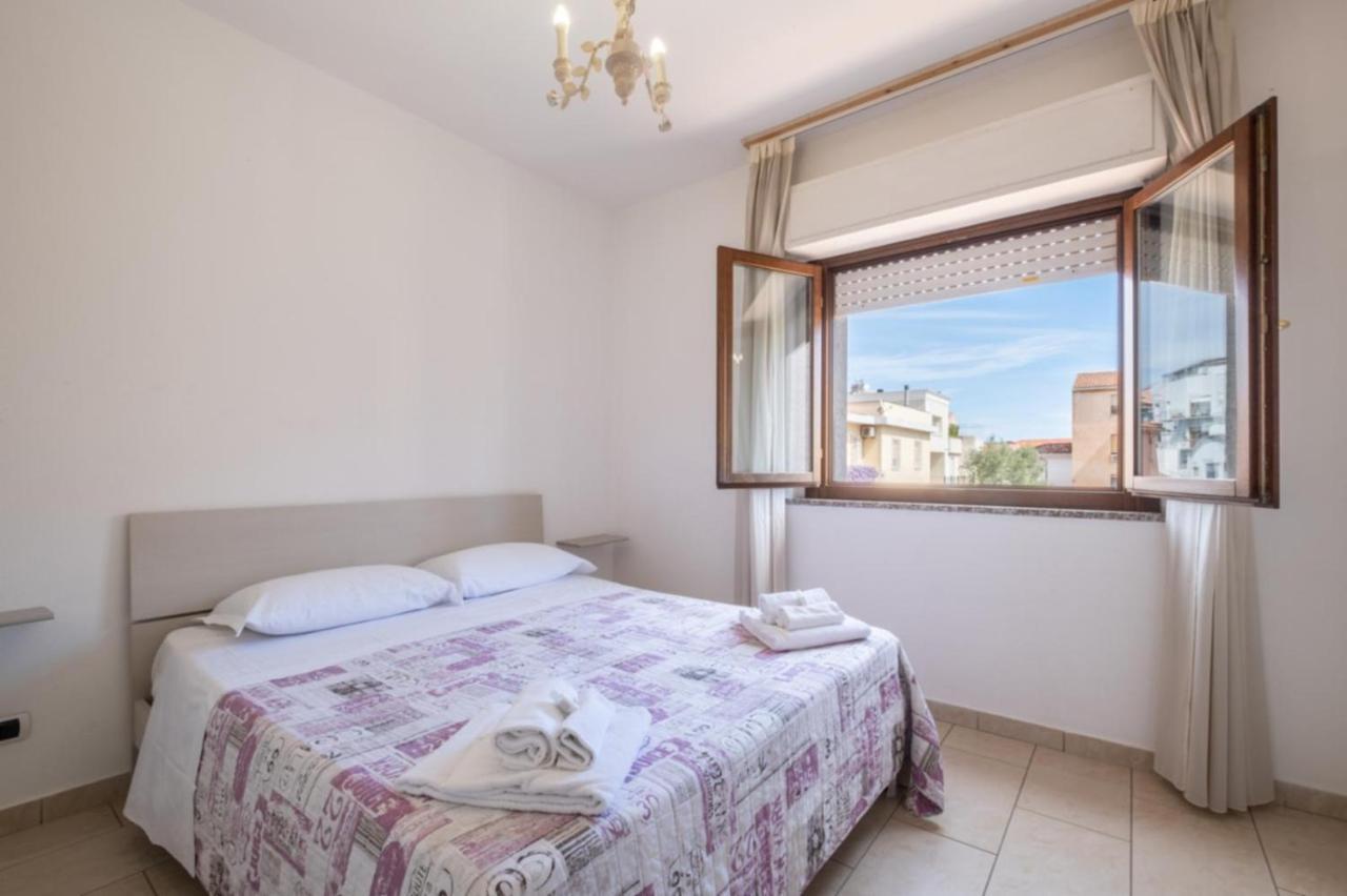Dimoras Ampio Appartamento Centrocitta Olbia Bagian luar foto
