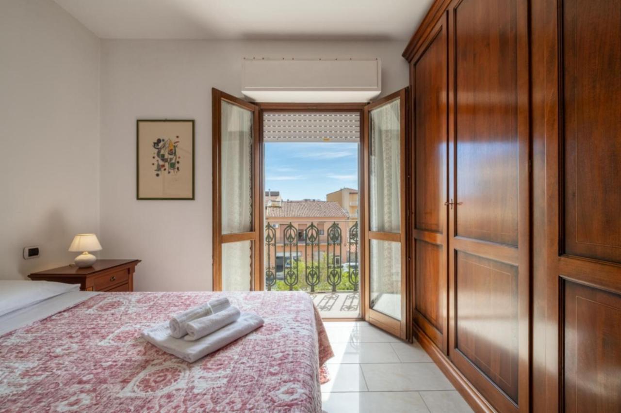 Dimoras Ampio Appartamento Centrocitta Olbia Bagian luar foto