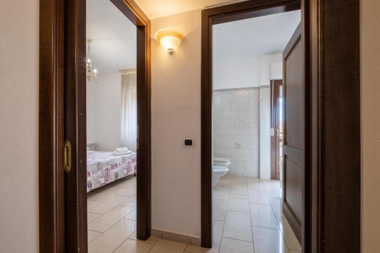 Dimoras Ampio Appartamento Centrocitta Olbia Bagian luar foto