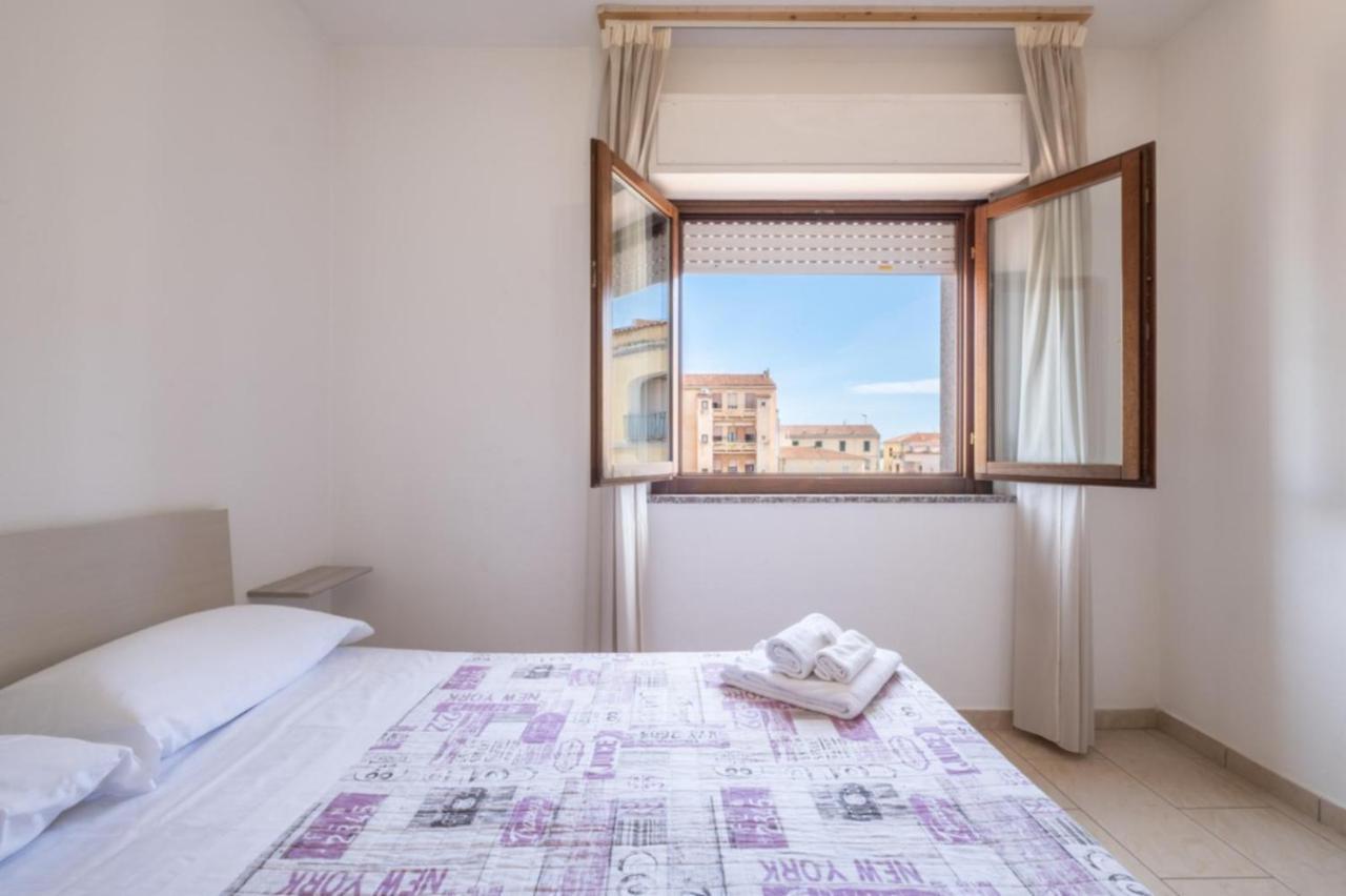 Dimoras Ampio Appartamento Centrocitta Olbia Bagian luar foto